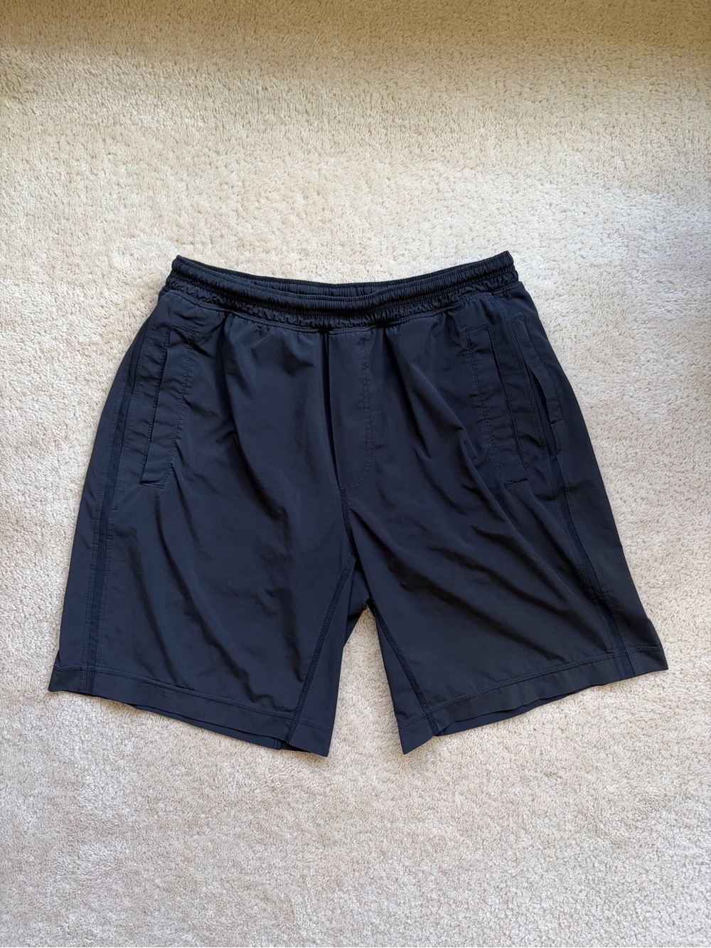 Men’s LuluLemon Pacebreaker 9” Shorts XL